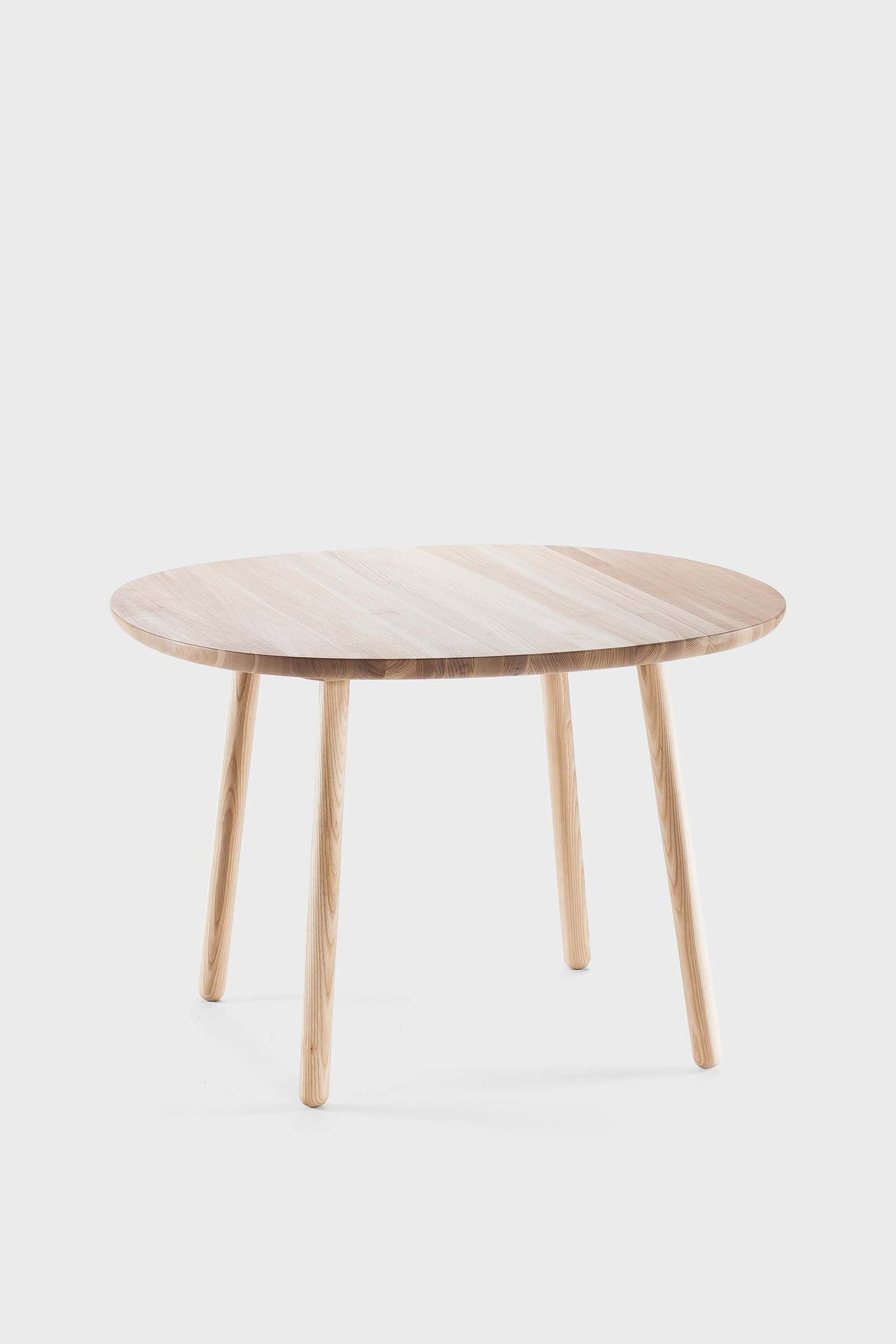 Naïve Essential Dining Table