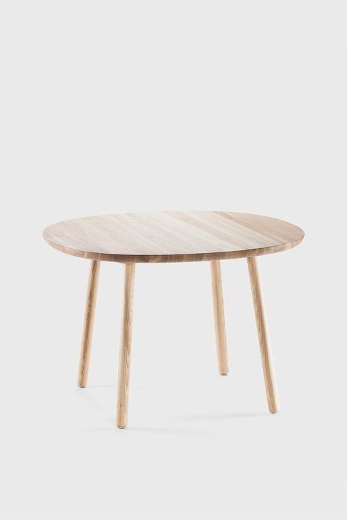Naïve Essential Dining Table