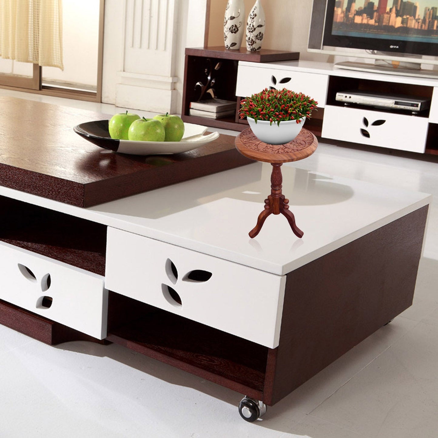Sheesham Wood Table with Handcrafted Leaf Design