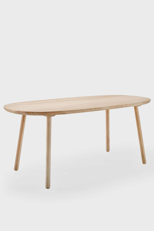Naïve Essential Dining Table